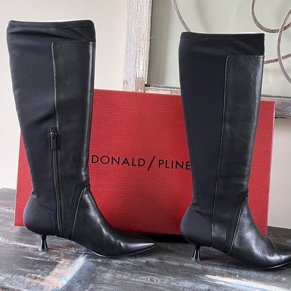 Donal J Pliner Burke Boots Calf Leather 8M Stretchable Fabric at Back. Size: 8